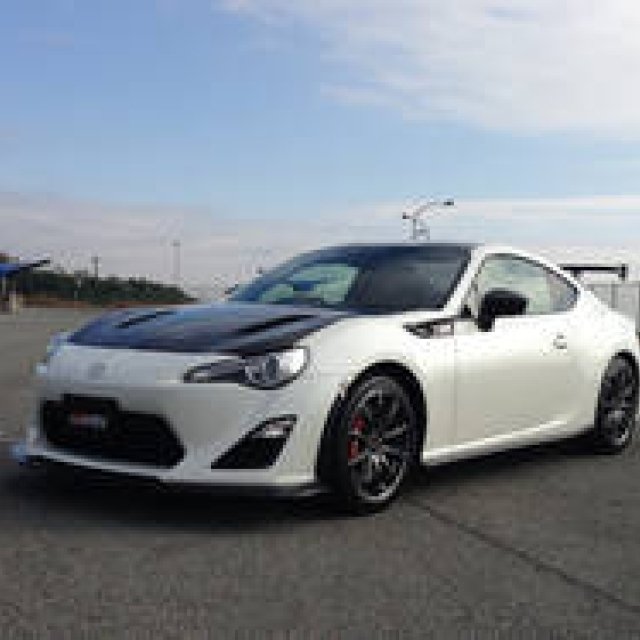 トヨタ86 GRMNに試乗｜Toyota ギャラリー