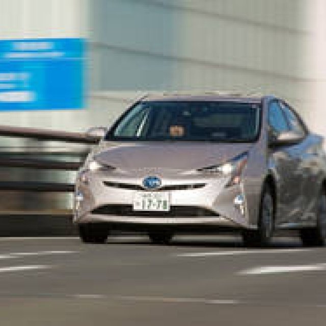 新型プリウスに試乗｜TOYOTA ギャラリー