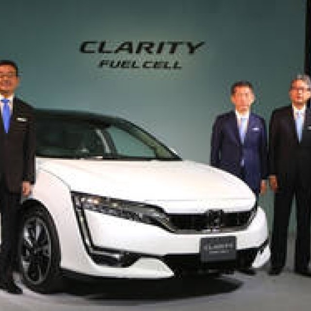 ホンダ、世界初5人乗りFCVセダンを発売｜Honda ギャラリー