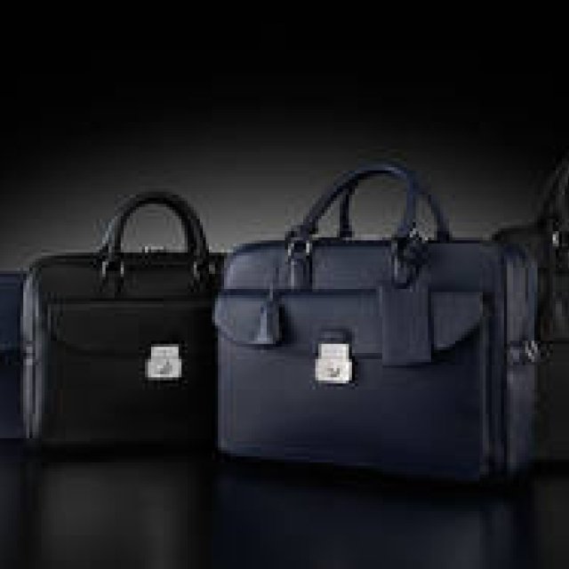 英国の粋と現代性の融合｜dunhill ギャラリー