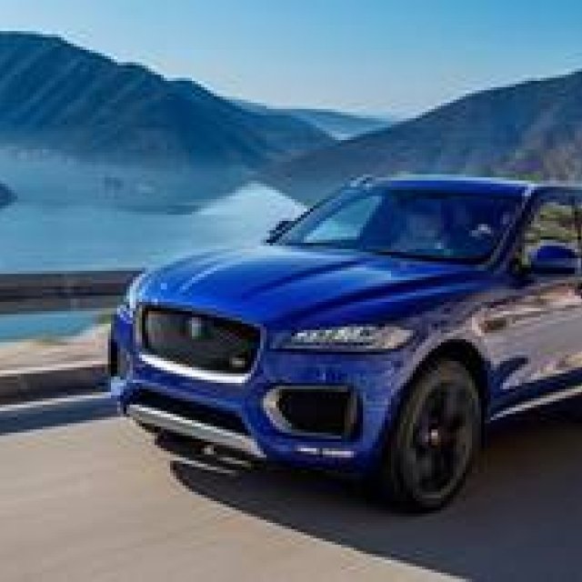 ジャガー初のSUV「Fペース」に試乗｜Jaguar ギャラリー