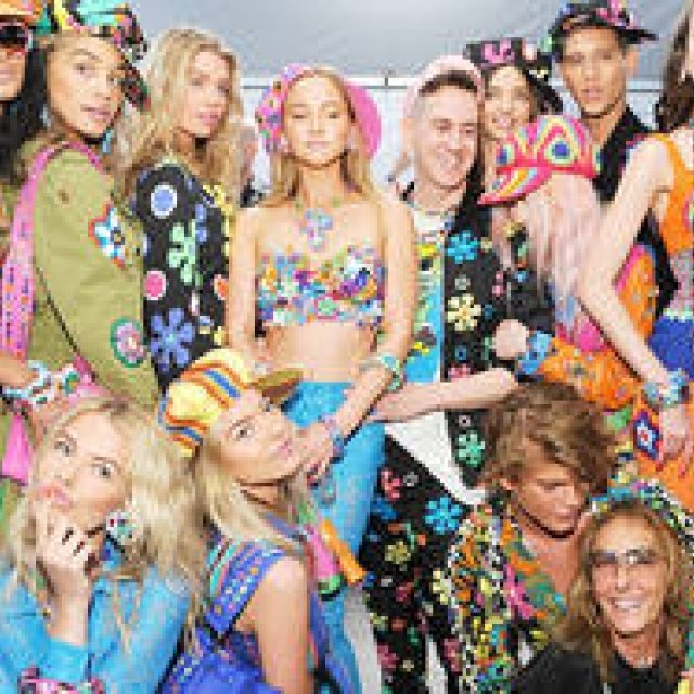 モスキーノ 2017年 リゾートコレクション[Men/Women/Backstage/Celeb Snap]｜MOSCHINO