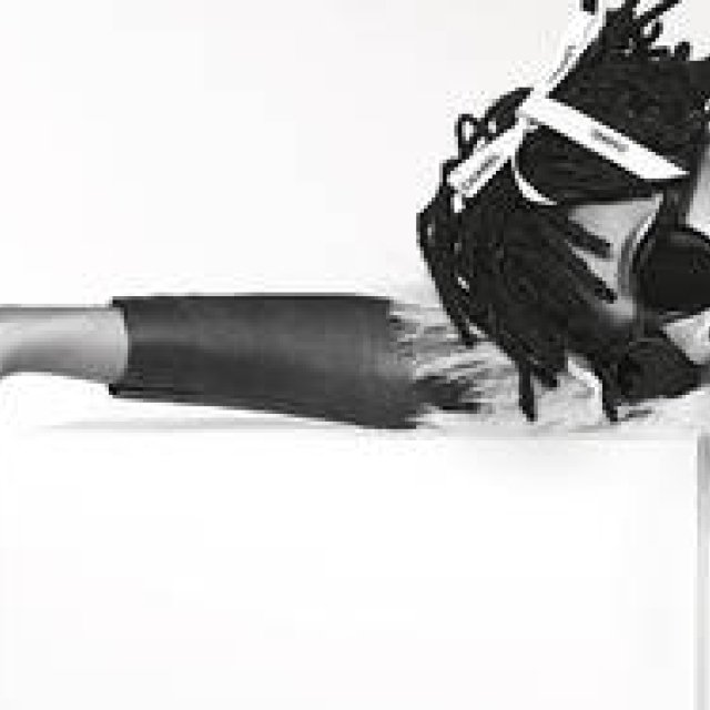 ウィロー・スミスが纏うシャネルの2016-17年秋冬アイウェア コレクション｜CHANEL ギャラリー