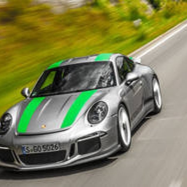 限定モデルのポルシェ911Rに試乗｜Porsche ギャラリー