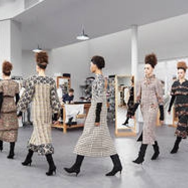 シャネル 2016-17年 秋冬 オートクチュールコレクション[ランウェイ／セレブスナップ]｜CHANEL