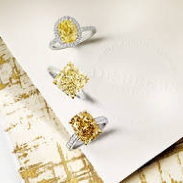 デビアス 真夏の夢を紡ぐ魅惑のカラーダイヤモンド｜DE BEERS ギャラリー