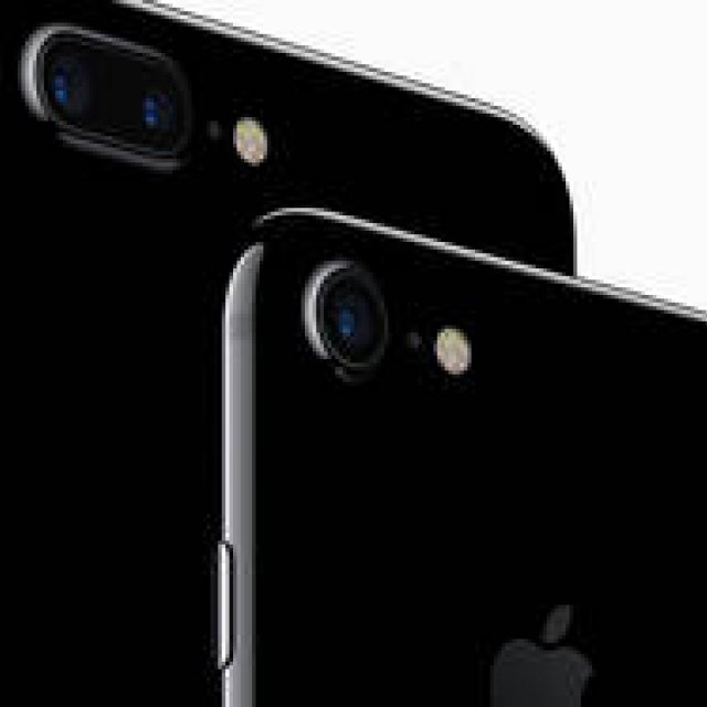 新色ジェットブラックは“iPhone裸族”にこそオススメ！｜APPLE ギャラリー