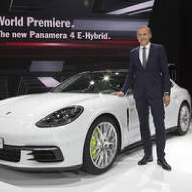 ポルシェの最新モデル、世界初披露｜Porsche ギャラリー