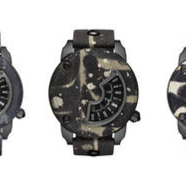 アーティスト「ロスター」とコラボレーションした限定ウォッチ｜DIESEL TIMEFRAMES ギャラリー