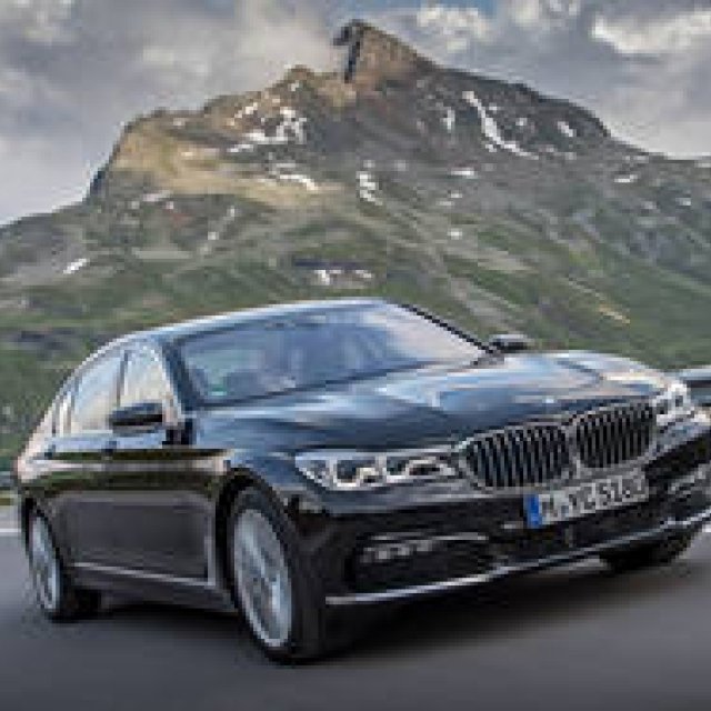 7シリーズのPHV「740e iPerformance」に試乗｜BMW ギャラリー