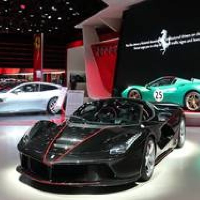 ラフェラーリのオープン版、その名はアペルタ｜Ferrari ギャラリー