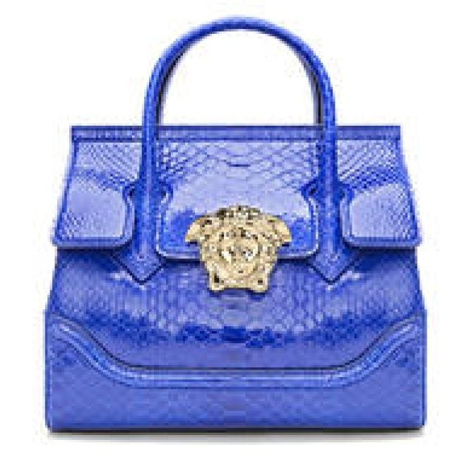 ヴェルサーチが、銀座店 1周年記念限定アイテムと写真集を発売｜VERSACE ギャラリー