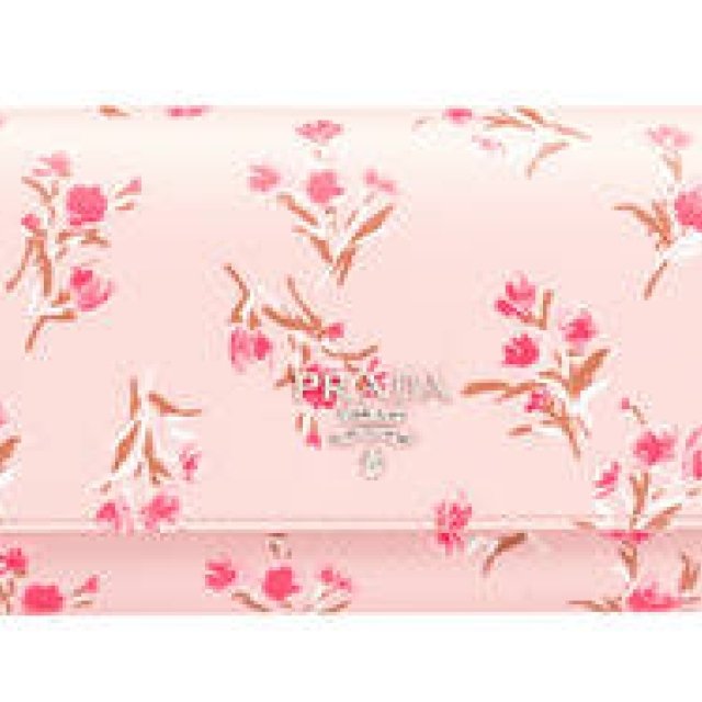 クリスマスには、日本限定プリントのプラダ ギフトコレクションを｜PRADA ギャラリー