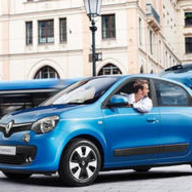 MTも用意されるエントリーグレードの「ゼン」を新設｜Renault ギャラリー