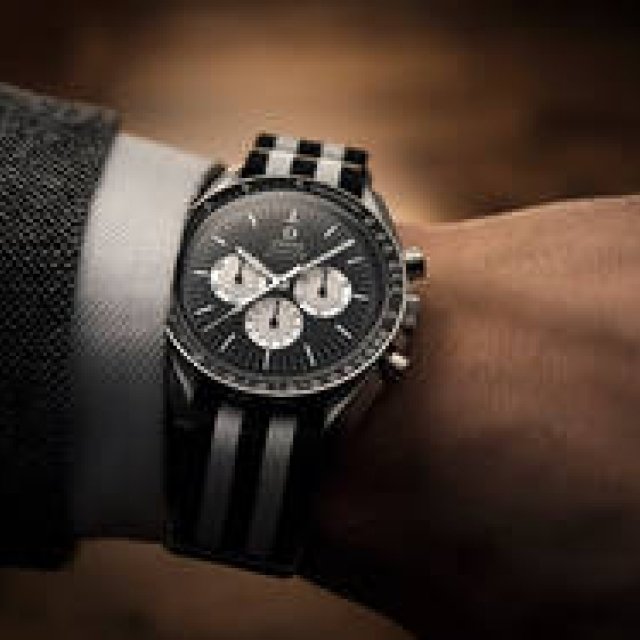 スピードマスター“スピーディ チューズデー”リミテッド エディション登場｜OMEGA ギャラリー