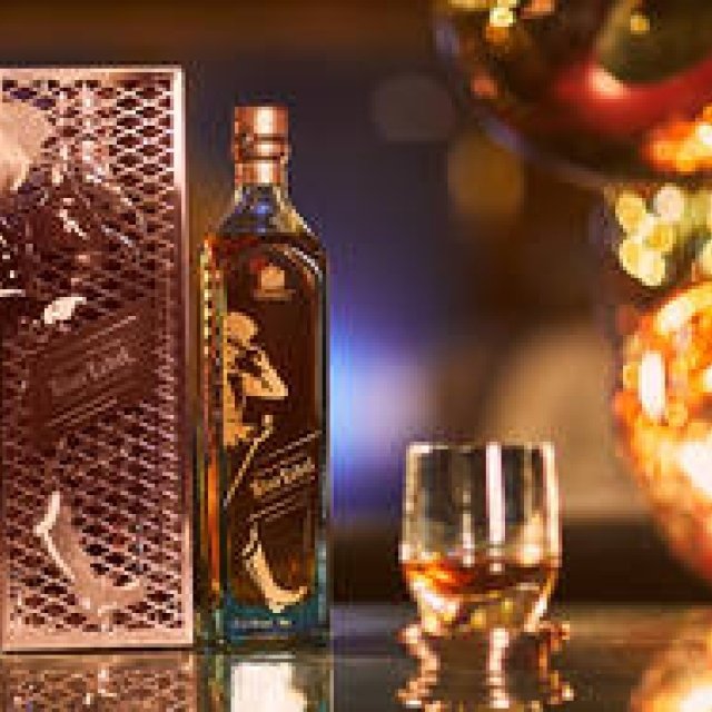 究極のスコッチ。ジョニーウォーカー ブルーラベル  by トム・ディクソン｜JOHNNIE WALKER ギャラリー