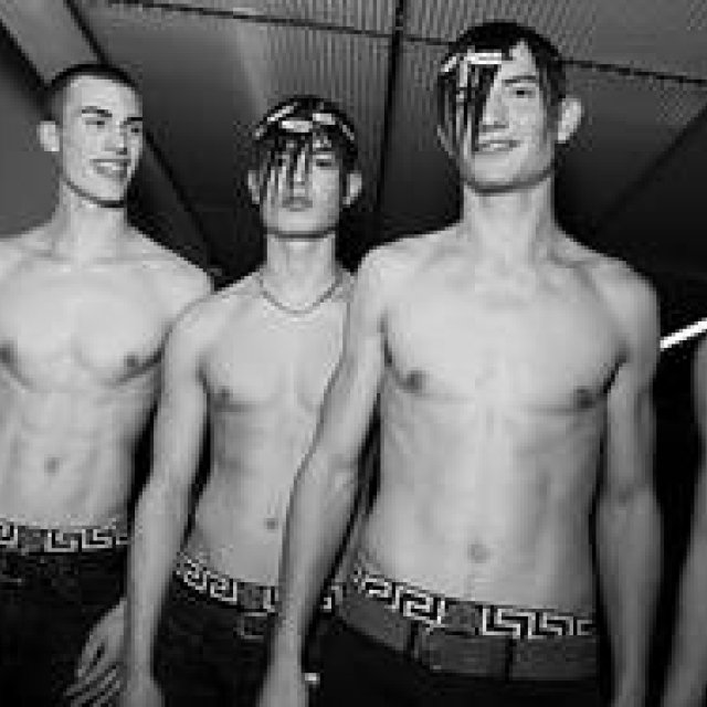 ヴェルサーチ 2017-18年秋冬メンズコレクション｜VERSACE