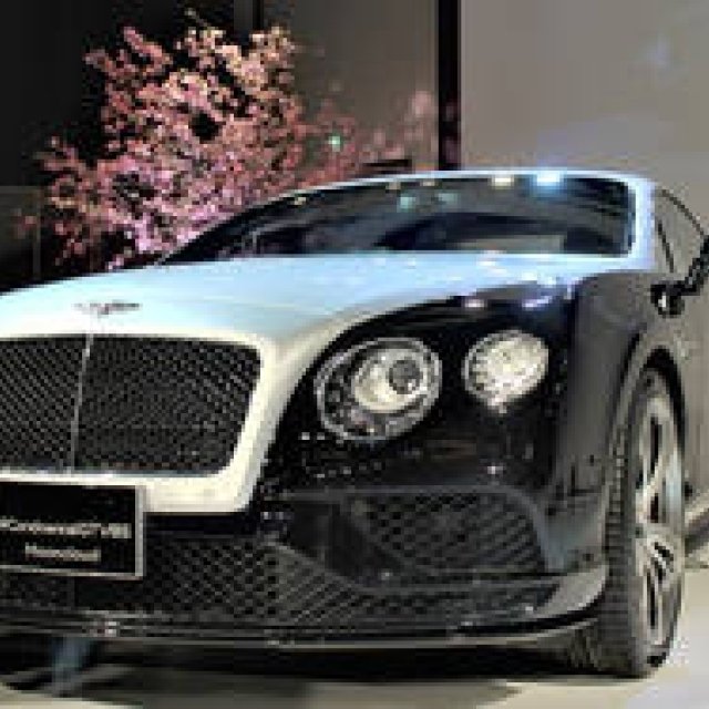 “月夜に映える” 日本向け限定車を12台限定販売｜Bentley ギャラリー