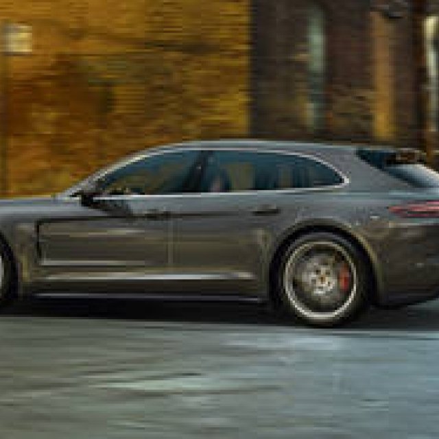 パナメーラ スポーツツーリスモの価格を発表｜Porsche ギャラリー