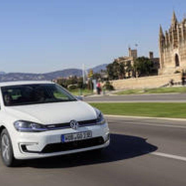 新しくなったeゴルフ＆ゴルフGTEに試乗｜Volkswagen ギャラリー