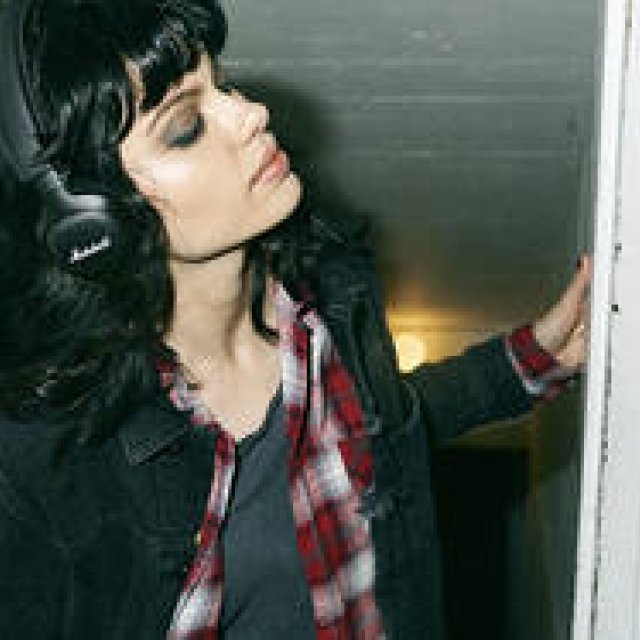 Marshallアンプを彷彿とさせるワイヤレスヘッドフォン「MID Bluetooth」｜Marshall HEADPHONES ギャラリー