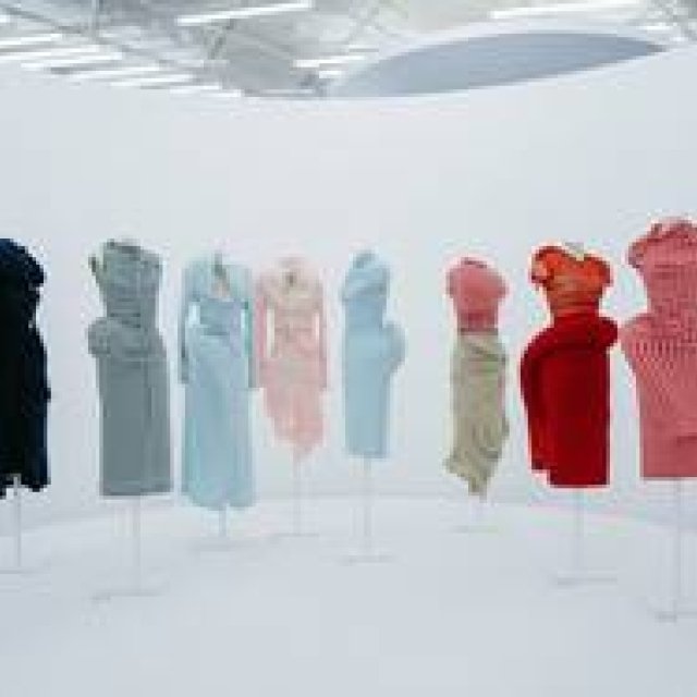 萩原輝美 連載 vol.167｜コム デ ギャルソン展　ギャラリー