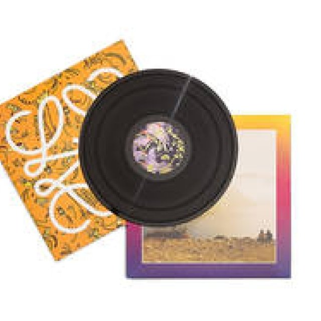 ロエベが贈る夏のミュージックトラック「Close to Paradise」｜LOEWE ギャラリー