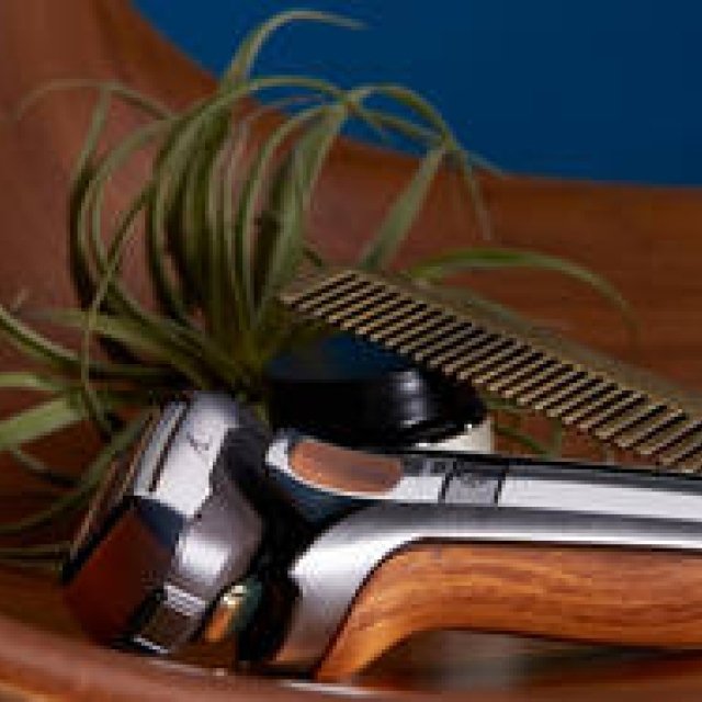 天然木をまとった、数量限定のこだわりラムダッシュが登場｜パナソニック ギャラリー