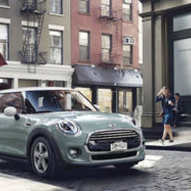 第2世代ミニの人気カラーが400台限定で復刻｜MINI ギャラリー