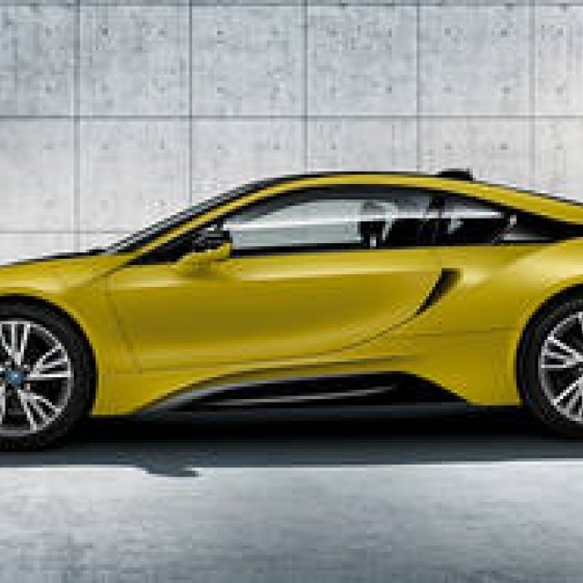 鮮やかなマットイエローのi8限定モデル｜BMW ギャラリー