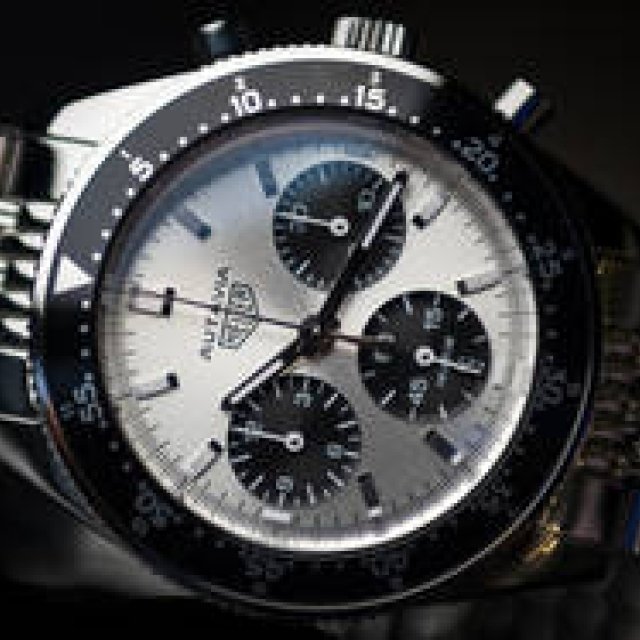 ジャック・ホイヤー氏85歳の誕生日を祝う「オウタヴィア」限定モデル｜TAG HEUER ギャラリー