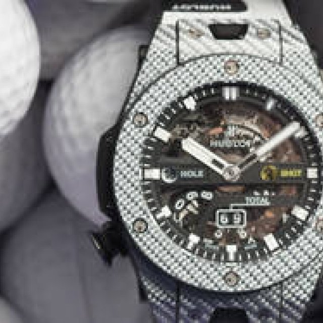 3つのプッシュピースで、ゴルフスコアをスマートにカウントするビッグ・バン｜HUBLOT　ギャラリー