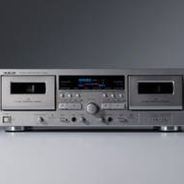 カセットの魅力を堪能。ティアックのダブルカセットデッキ｜TEAC ギャラリー