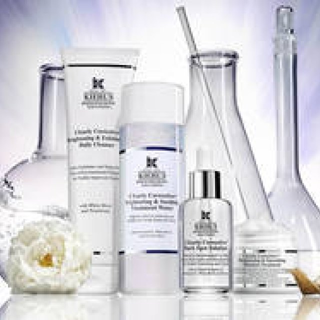 “発光透明肌”に導くエクスフォリエーティング クレンザー&トナー発売｜KIEHL'S ギャラリー