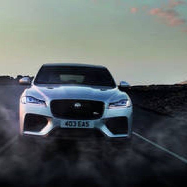 ジャガーFペイスに最上級グレードのSVRを設定｜Jaguar ギャラリー