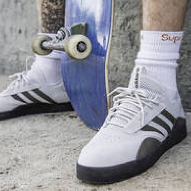 スケートボーディングの未来をつくる革新的なニューシルエット「3ST」｜adidas ギャラリー