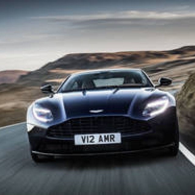 アストンマーティンの新たなフラッグシップ、DB11 AMR登場｜Aston Martin ギャラリー