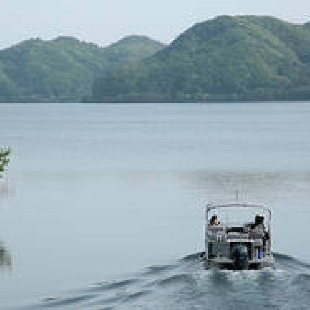 猪苗代湖と ボートと 楽しみたい仲間たち｜YAMAHA　ギャラリー