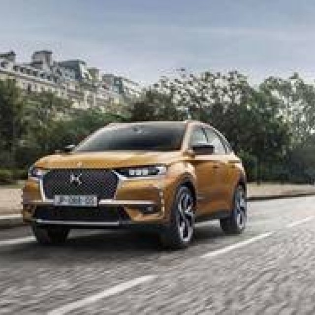 DSのフラッグシップ「DS7クロスバック」日本上陸｜DS ギャラリー