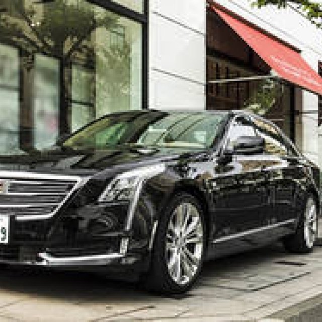 キャデラックとバーニーズ　ニューヨークのコラボレーションキャンペーン開催｜Cadillac ギャラリー