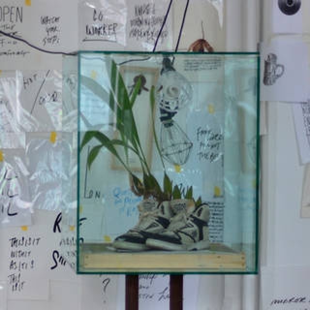 大ぶりな作品のみを展示。新たな取り組みを見せる内田洋一朗のエキシビションが開催｜CURATOR’S CUBE