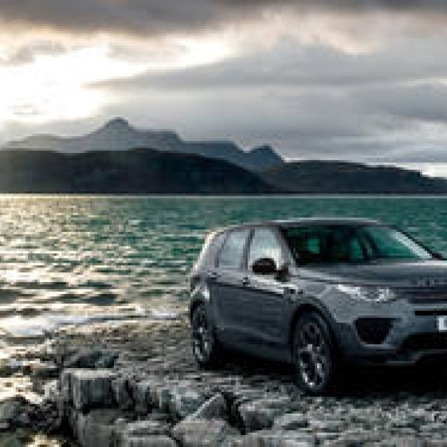 ドライバー支援充実のディスカバリー スポーツ特別仕様｜Land Rover ギャラリー