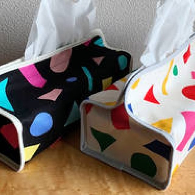 80年代やポストモダン期のデザインを現代風にアレンジ｜Swimsuit Department ギャラリー