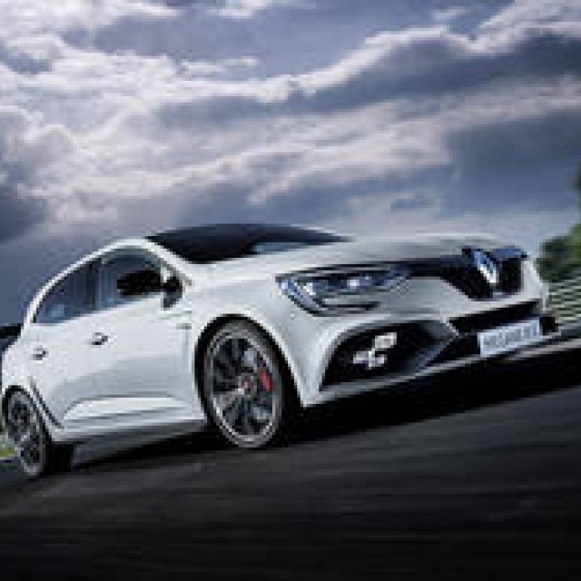 スポーツドライビング性能を高めたメガーヌR.S.のMT限定モデル｜Renault ギャラリー