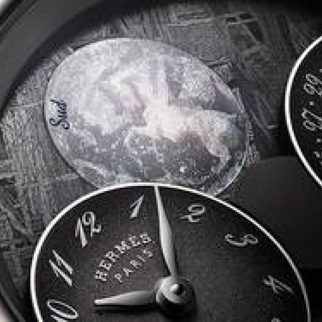 ダブルムーンフェイズを搭載した新作「アルソー ルゥール ドゥ ラ リュンヌ」｜HERMÈS ギャラリー