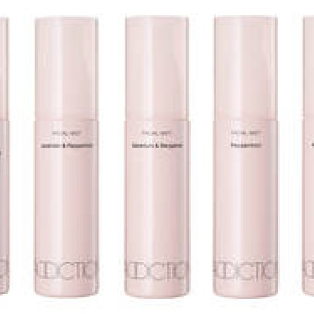 「肌のCall Time」に合わせて潤いを与えるフェイシャルミスト｜ADDICTION　ギャラリー