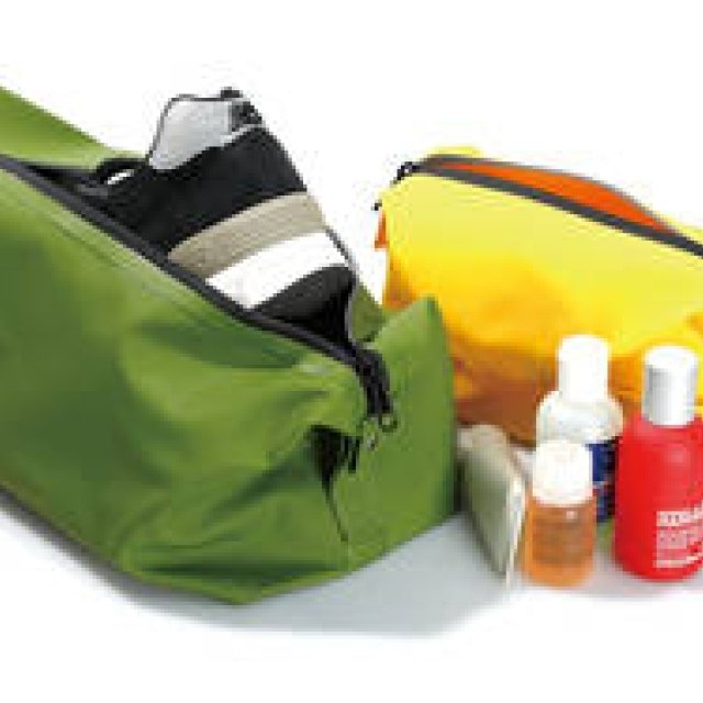 タフな素材であらゆるシーンで使える収納ツール「Dopp Kit Bag」｜ HIGHTIDE　ギャラリー