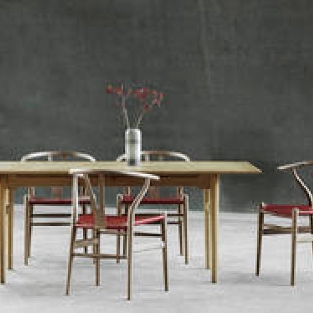 祝ハンス J.ウェグナー⽣誕105周年。限定モデルのYチェア | CARL HANSEN & SON　ギャラリー