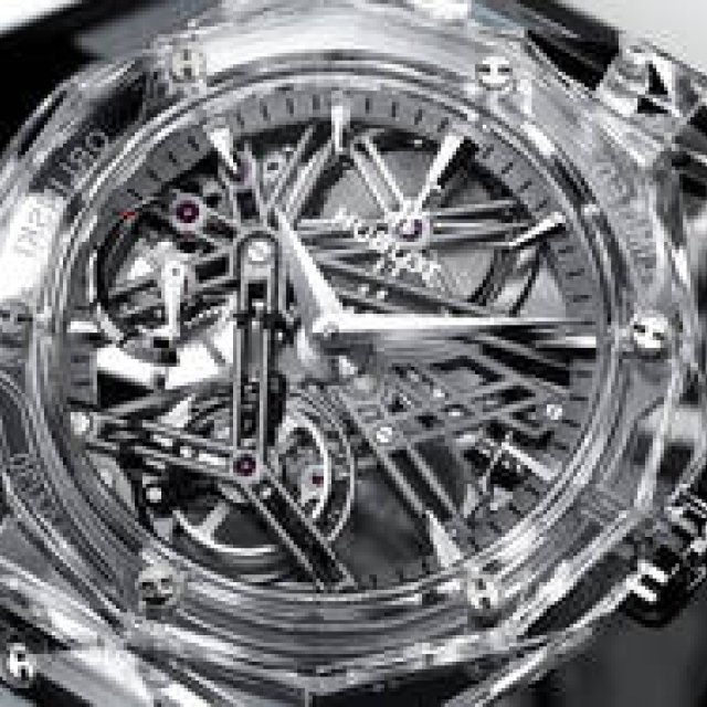 腕に載せるアートピース。彫刻的フォルムとオープンワークが印象的な新作｜HUBLOT ギャラリー