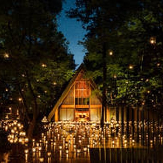 軽井沢高原教会でランタンの灯りに包まれる「サマーキャンドルナイト」開催｜TRAVEL ギャラリー